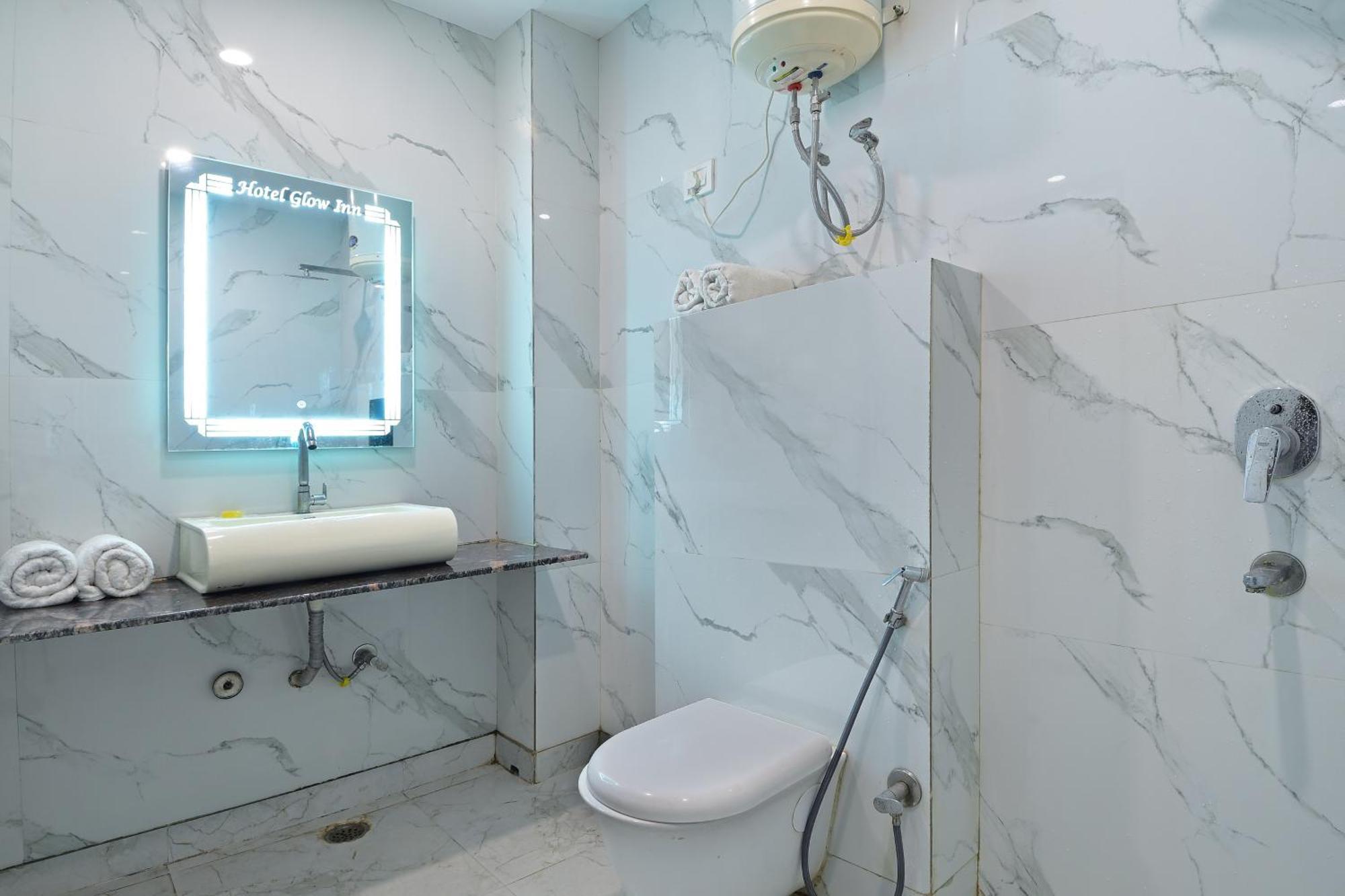 Hotel Glow Inn Paharganj-3 Mins Walk From New Delhi Railway Station Eksteriør billede