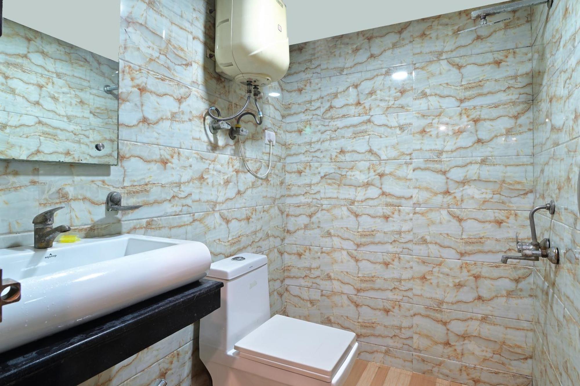Hotel Glow Inn Paharganj-3 Mins Walk From New Delhi Railway Station Eksteriør billede