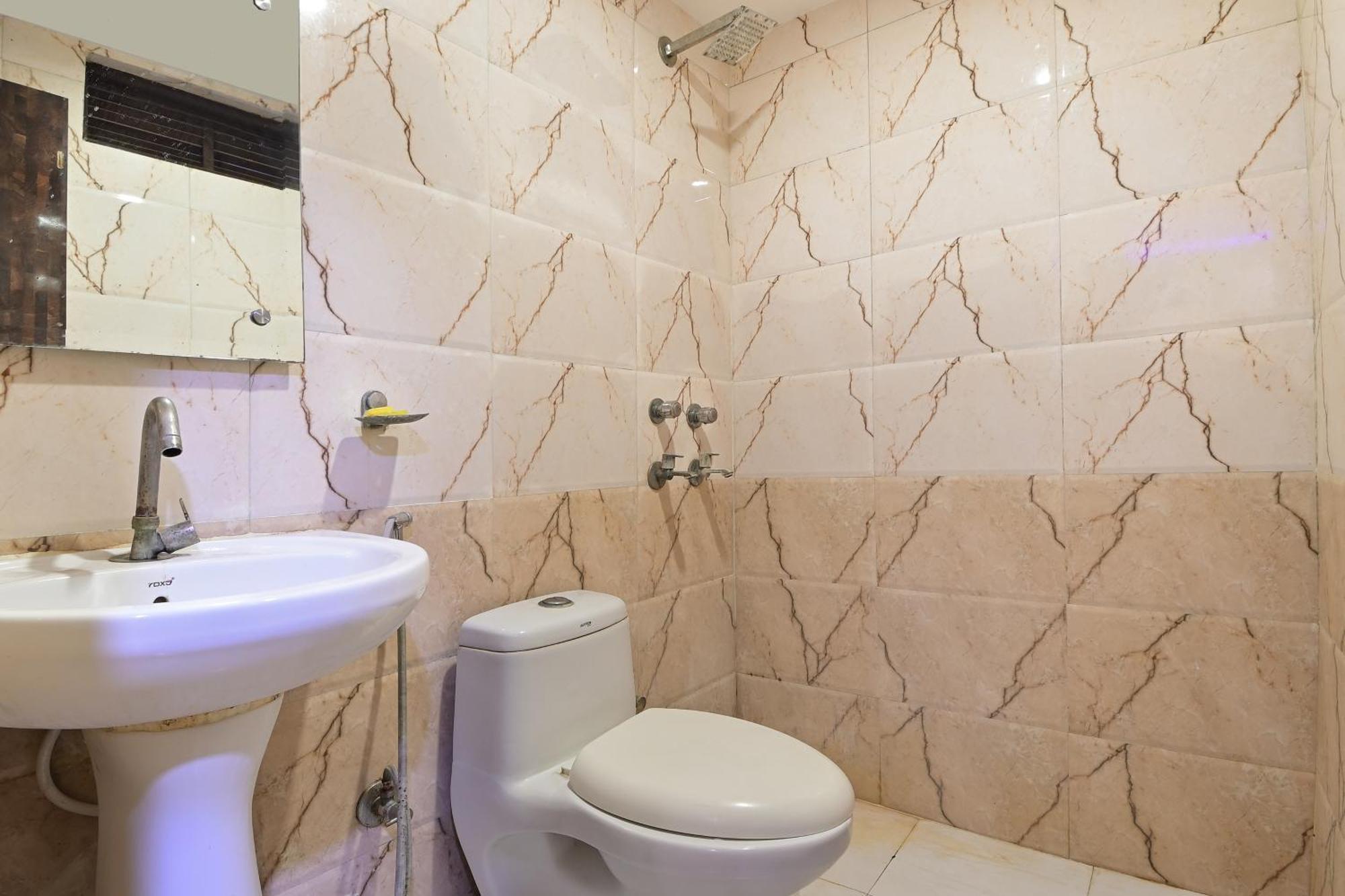 Hotel Glow Inn Paharganj-3 Mins Walk From New Delhi Railway Station Eksteriør billede